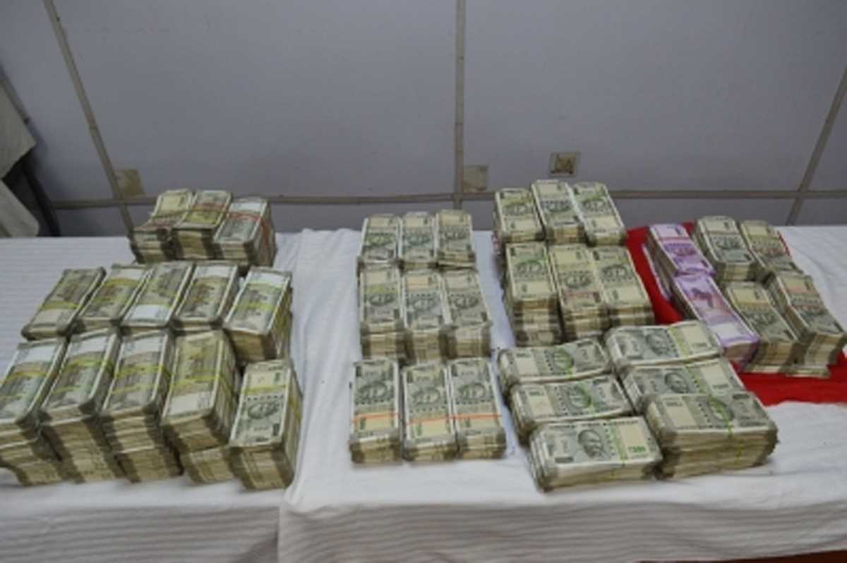 पूर्वोत्तर के तीन राज्यों में 147 करोड़ रुपये मूल्य के ड्रग्स, शराब और नकदी जब्त की गई